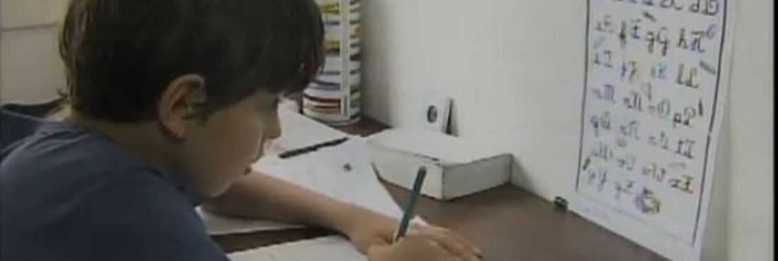 Dificuldade de aprender pode ser sinal de dislexia Dificuldade de aprender pode ser sinal de dislexia