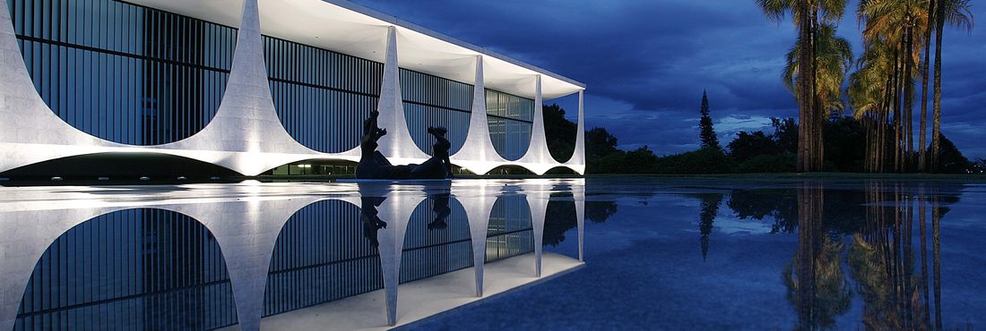 Palácio da Alvorada Palácio da Alvorada, em Brasília