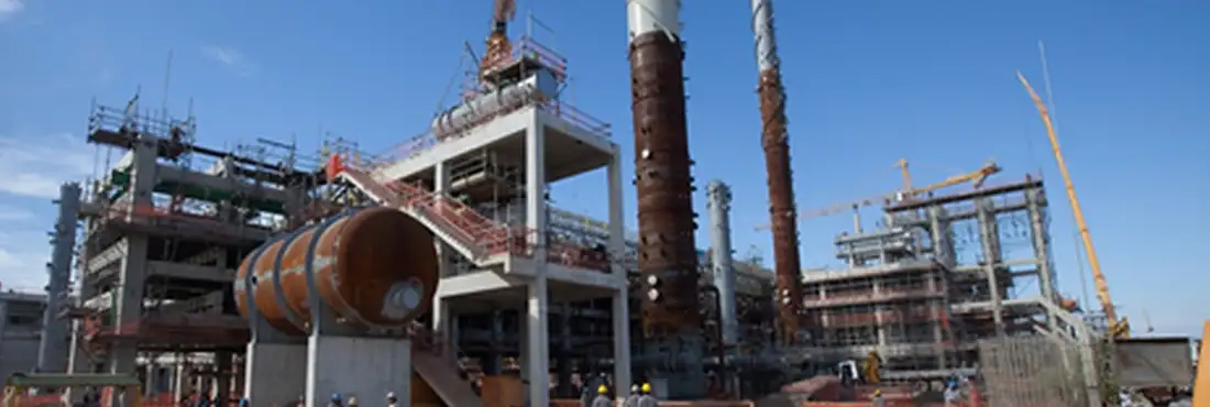 Trabalhadores suspendem bloqueio a Complexo Petroquímico de Itaguaí Trabalhadores paralisaram atividades no complexo