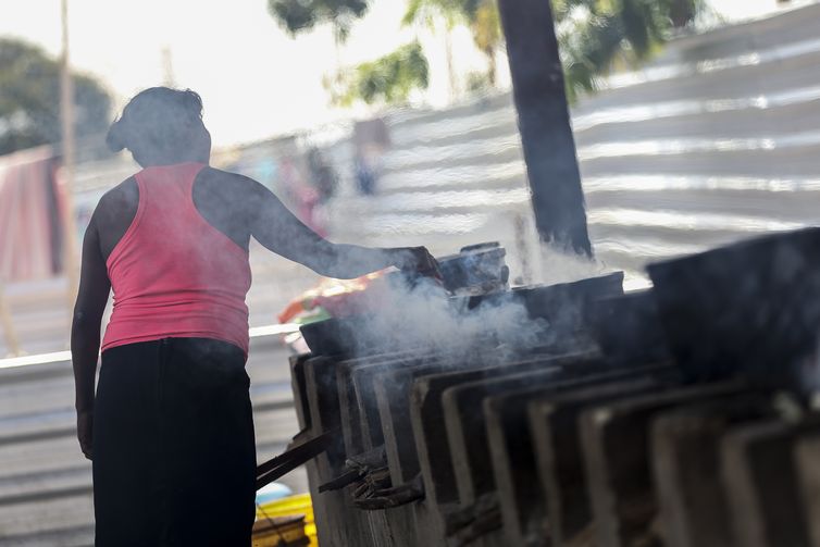IndÃgenas venezuelanos, da etnia Warao, são acolhidos no abrigo Janokoida, em Pacaraima.