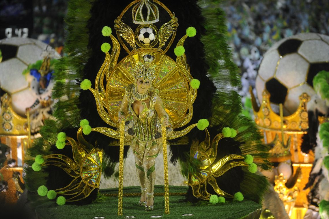 Tania Rego Rio de Janeiro - Escolas de samba do Grupo Especial se apresentam no Sambódromo da Marquês de Sapucaí, no segundo dia de desfiles (Fernando Frazão/Agência Brasil)