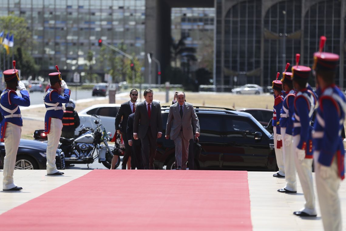 O ministro das RelaÃ§Ãµes Exteriores, Aloysio Nunes Ferreira, recebe o chanceler do Paraguai, Luis Alberto Castiglioni, no PalÃ¡cio Itamaraty.