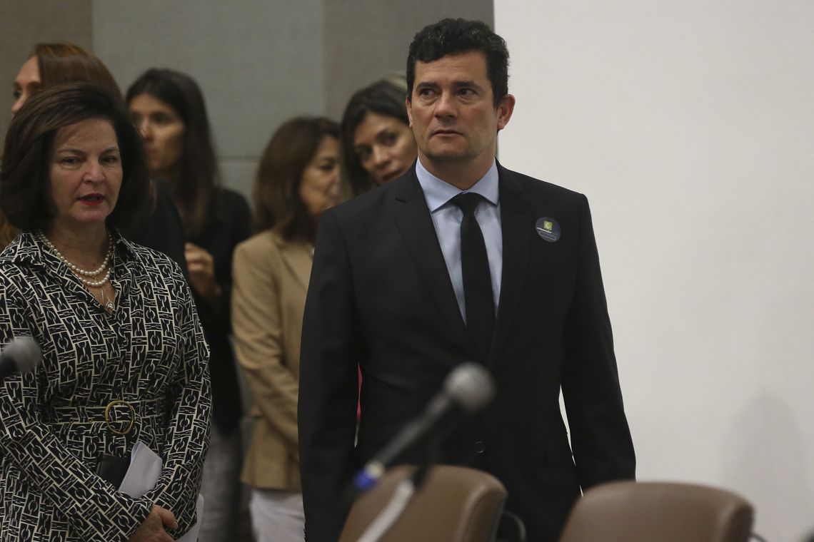 José Cruz/Agência Brasil O ministro da Justiça e da Segurança Pública, Sergio Moro e a procuradora-geral da República, Raquel Dodge, participam do Seminário Desjudicialização, Proteção e Defesa do Consumidor