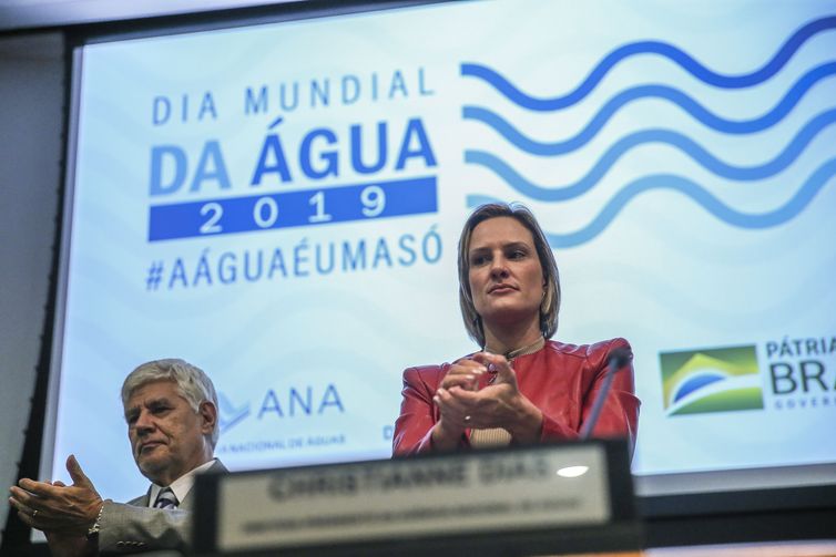 A presidente da ANA, Christianne Dias Ferreira, participa de evento em comemoração ao Dia Mundial da Ãgua.