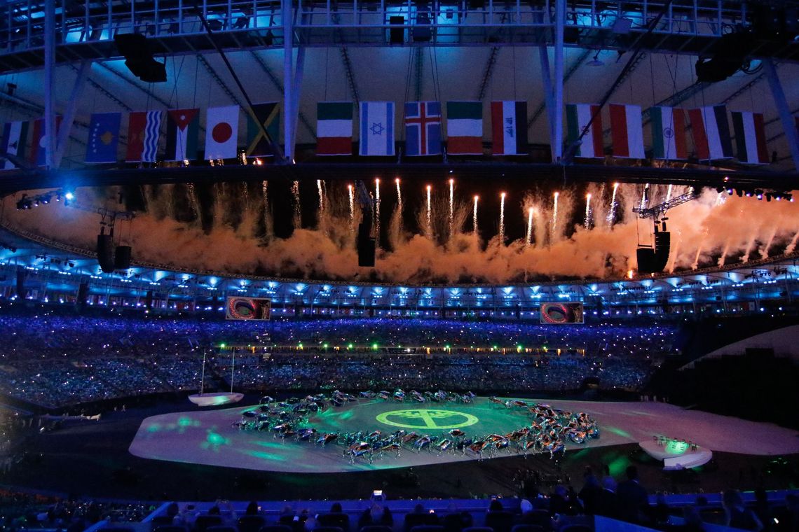 Fernando Frazão/Agência Brasil Rio de Janeiro - Público se encanta com a cerimônia de abertura dos Jogos Olímpicos Rio 2016 no Estádio do Maracanã ( Fernando Frazão/Agência Brasil)