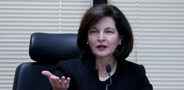 BrasÃlia - A procuradora-geral da República, Raquel Dodge, concede entrevista após reunião com os ministros Raul Jungmann, Torquato Jardim e Sérgio Etchegoyen sobre a segurança no Rio (Wilson Dias/Agência Brasil).
