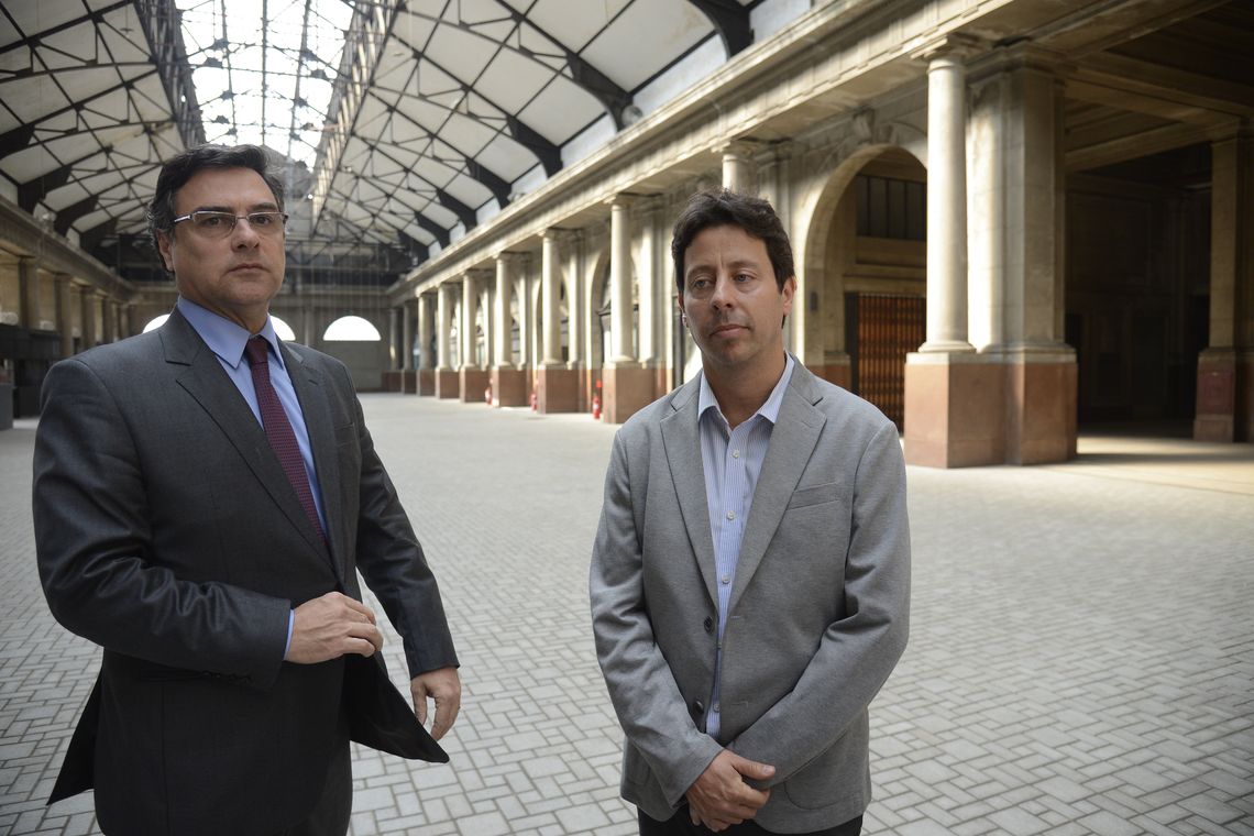 Fernando Frazão/Agência Brasil O procurador-geral do MPRJ, Eduardo Gussem e o secretário de Transportes do Estado, Rodrigo Vieira firmam parceria para a preservação do acervo histórico da malha ferroviária do Rio de Janeiro.