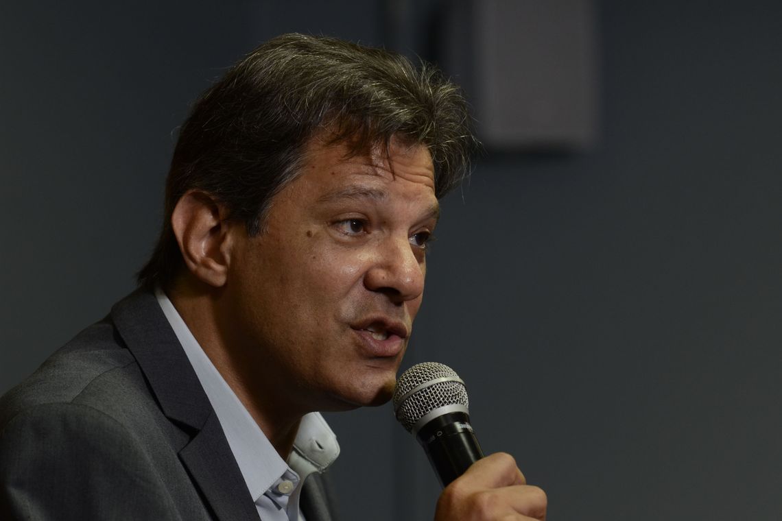Rovena Rosa/Agência Brasil/Agência Brasil O candidato à presidência da República, Fernando Haddad, durante coletiva para a imprensa internacional, no Hotel Slavieiro.