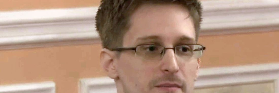 Edward Snowden Senadores que integram a Comissão Parlamentar de Inquérito (CPI) da Espionagem defenderam hoje (17) a concessão de asilo político ao norte-americano Edward Snowden, que denunciou o esquema de espionagem mantido pelo governo do seu país