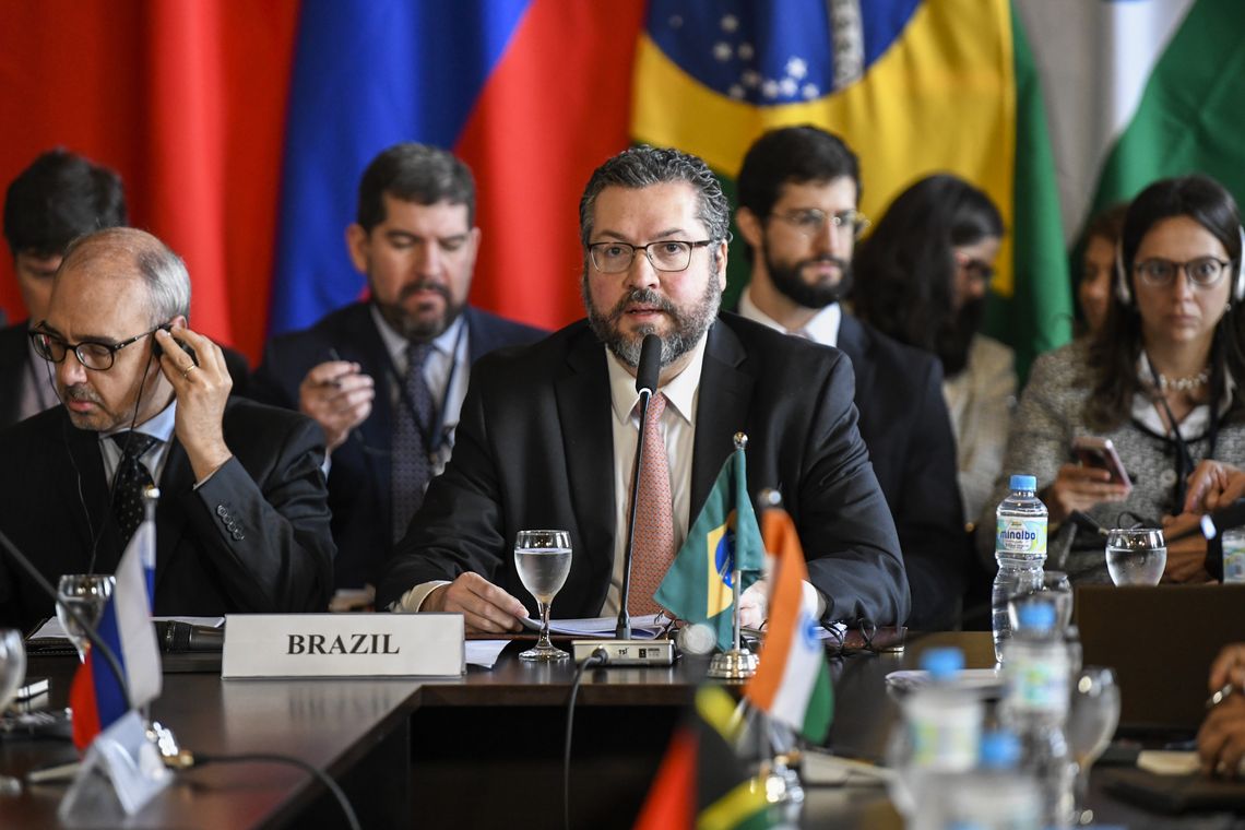 O ministro das Relações Exteriores do Brasil, Ernesto Araújo, durante 3ª Reunião de Ministros das Relações Exteriores do Brics, no Palácio do Itamaraty, no Rio de Janeiro
