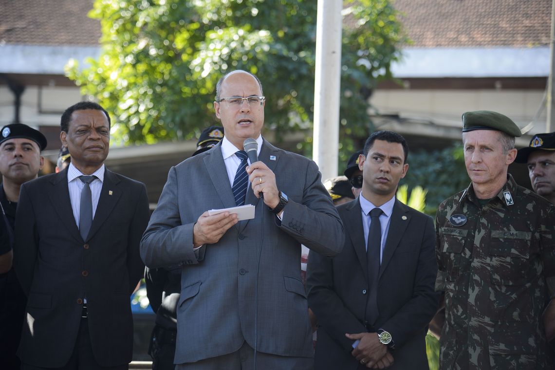 Tomaz Silva/Agência Brasil O governador Wilson Witzel fala durante evento de entrega, pelo Gabinete de Intervenção Federal, de viaturas para a Polícia Militar no Batalhão de Choque, no centro do Rio.