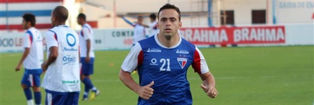 Boiadeiro assina contrato com Fortaleza Boiadeiro assina contrato com Fortaleza