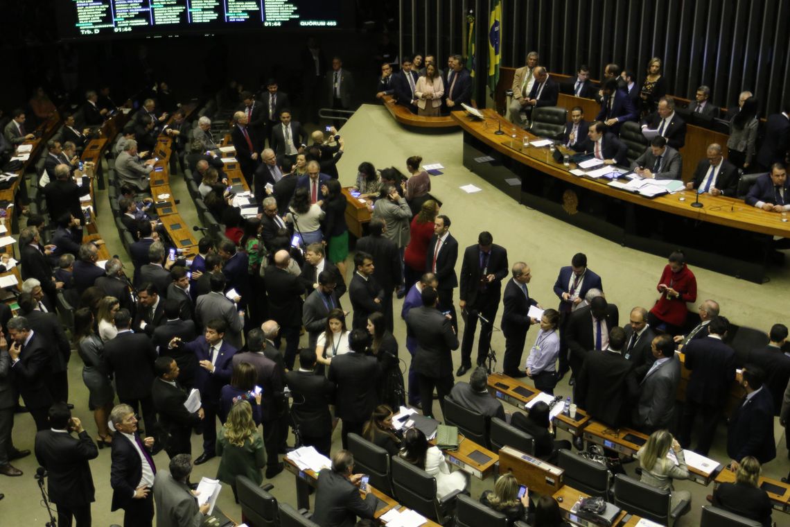 O presidente da Câmara dos Deputados , Rodrigo Maia, durante sessão para análise de emendas à Reforma no plenário da Câmara dos Deputados