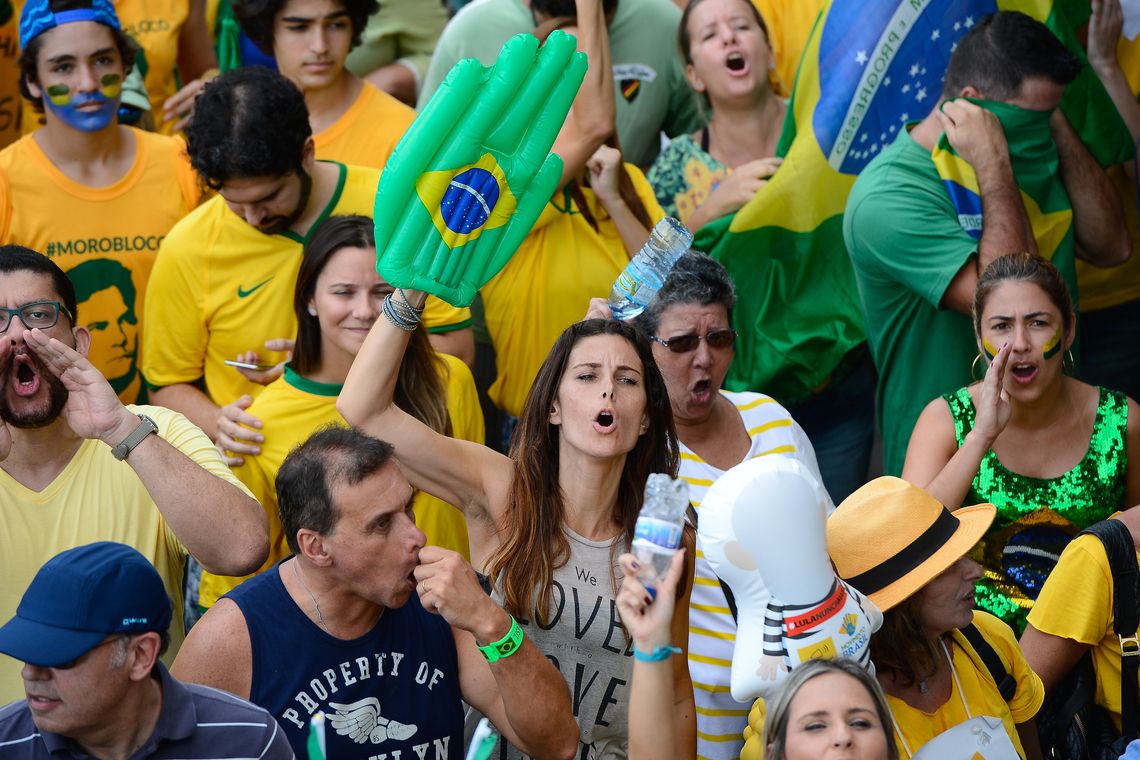 Tânia Rêgo/Agência Brasil Rio de Janeiro - Manifestação em Copacabana contra a corrupção e pela saída da presidenta Dilma Rousseff (Tânia Rêgo/Agência Brasil)