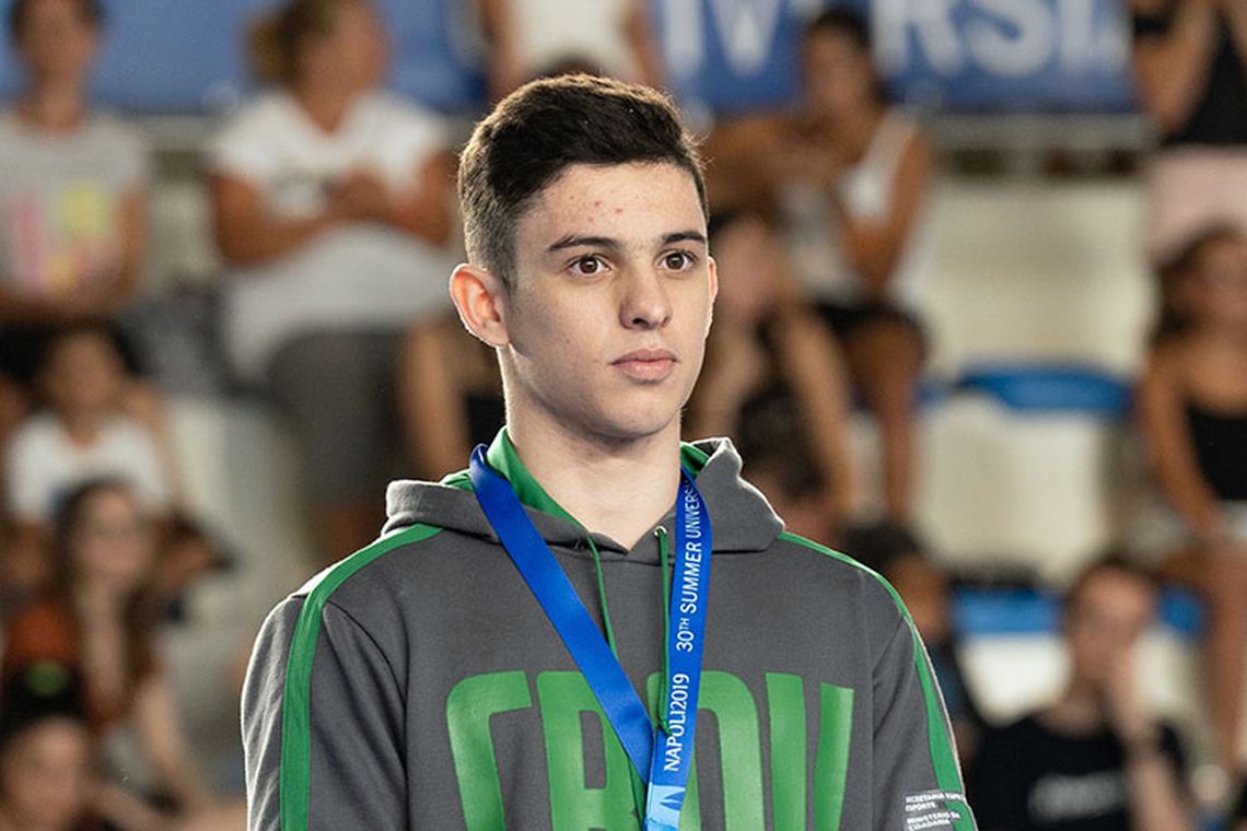Luis Porto crava salto e garante bronze na ginástica artística da Universíade 2019