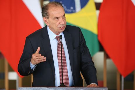 O ministro das Relações Exteriores Aloysio Nunes Ferreira durante assinatura de atos e declaração à imprensa, após a  I Reunião do Diálogo Político-Militar Brasil-Chile.