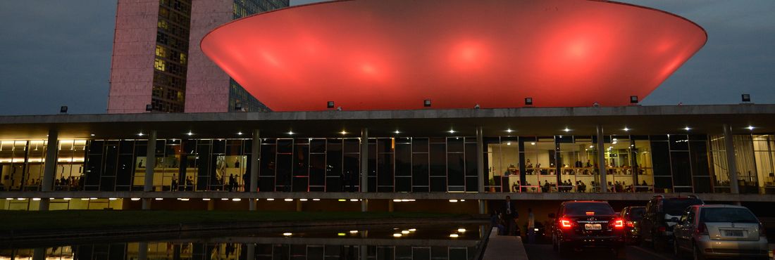 Outubro Rosa no Congresso Nacional