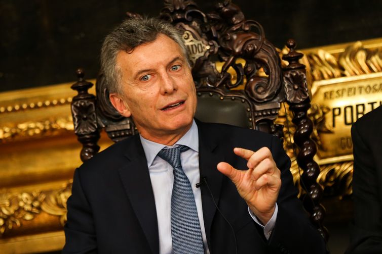 Marcelo Camargo/Agência Brasil Brasília - O presidente da Argentina, Mauricio Macri, é recebido pelo presidente do Senado, Eunício Oliveira (Marcelo Camargo/Agência Brasil)
