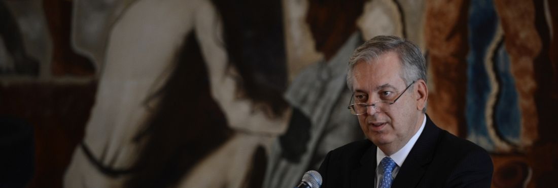 Novo ministro das Relações Exteriores, Luiz Alberto Figueiredo Machado Em seu primeiro discurso no Itamaraty, o novo ministro das Relações Exteriores, Luiz Alberto Figueiredo Machado, defendeu hoje (28) o respeito e a preservação da hierarquia na casa