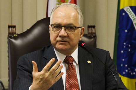 O ministro do Supremo Tribunal Federal, Edson Fachin, participa do seminário, A Vida dos Direitos nos 30 anos da Constituição na Escola Paulista da Magistratura.