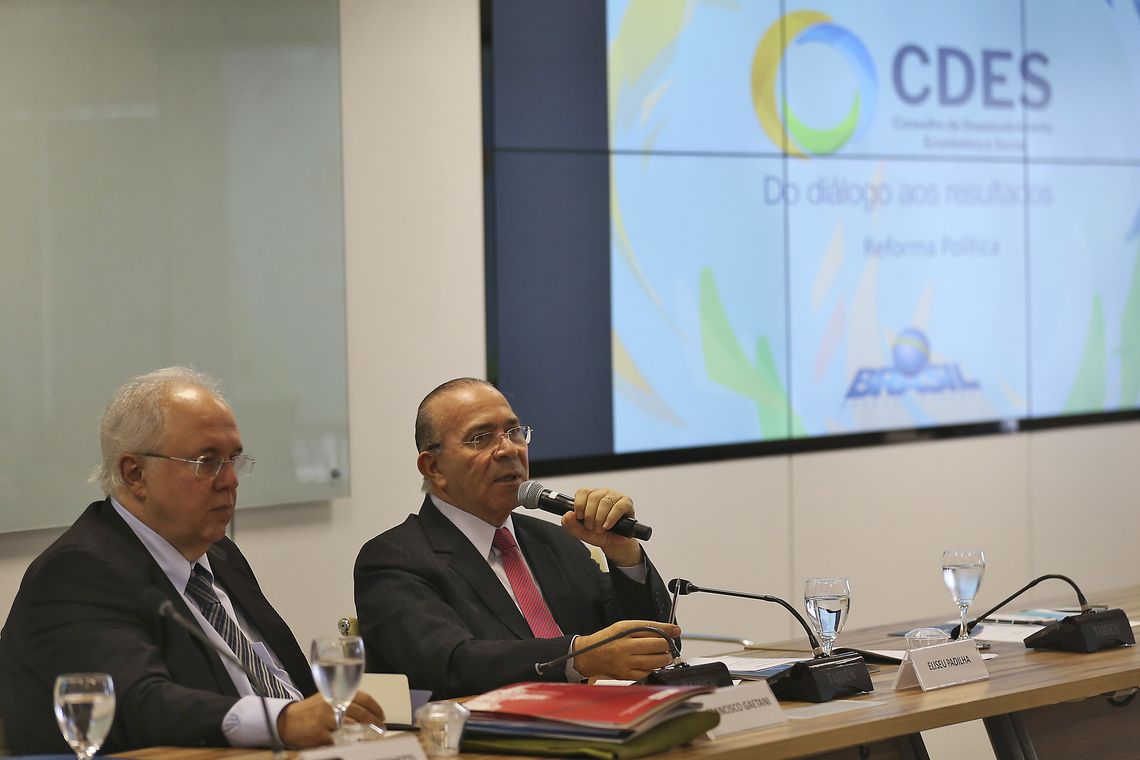 José Cruz/Agência Brasil O presidente da Escola Nacional deAdministração Pública – Enap, Francisco Gaetani e o Ministro-chefe da Casa Civil da Presidência da República, Eliseu Padilha participam de reunião dos grupos de trabalho do Conselho de Desenvolvimento Econômico