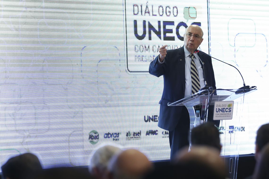 José Cruz/Agência Brasil O candidato à Presidência da República, Henrique Meirelles, do MDB, discursa durante o evento, Diálogos Eleitor, realizado pela União Nacional de Entidades do Comércio e Serviços (Unecs).