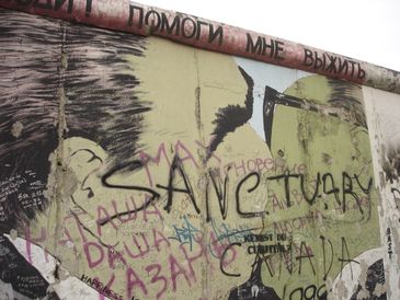 Fragmento preservado do muro de Berlim