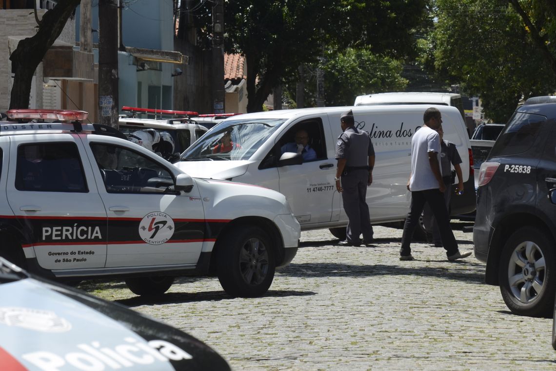 Tiroteio na Escola Estadual Professor Raul Brasil, em Suzano, a 57 quilômetros de São Paulo, deixou mortos e feridos. Segundo a PolÃcia Militar, dois jovens armados e encapuzados invadiram o colégio e disparam contra os alunos.