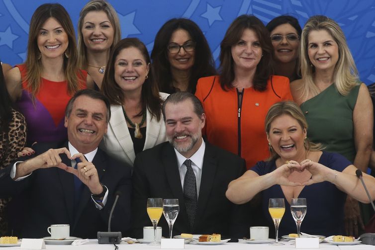 Resultado de imagem para toffoli bolsonaro joice