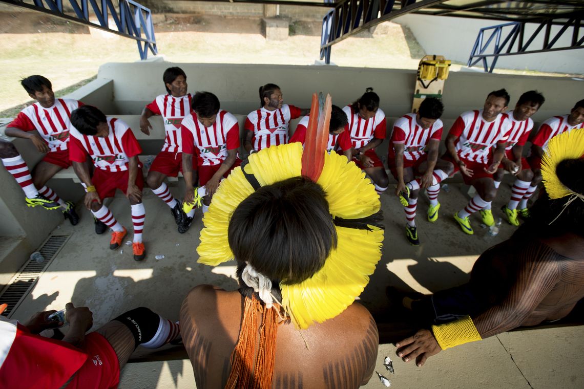 Marcelo Camargo/Agência Brasil Palmas - Índios Kayapó entram em campo para partida de futebol contra os índios do Panamá pela primeira rodada dos Jogos Mundiais dos Povos Indígenas (Marcelo Camargo/Agência Brasil)