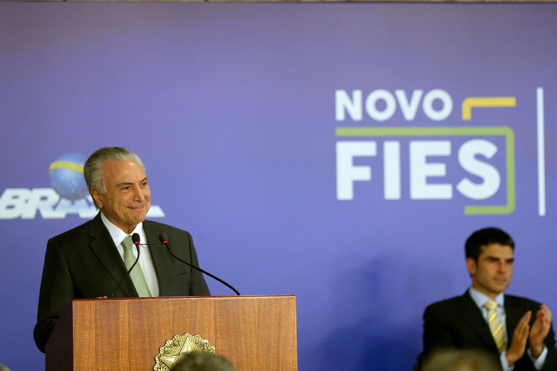 Wilson Dias/Agência Brasil Brasília - O presidente Michel Temer discursa na solenidade de sanção da Lei do Novo Fies, no Palácio do Planalto (Wilson Dias/Agência Brasil)