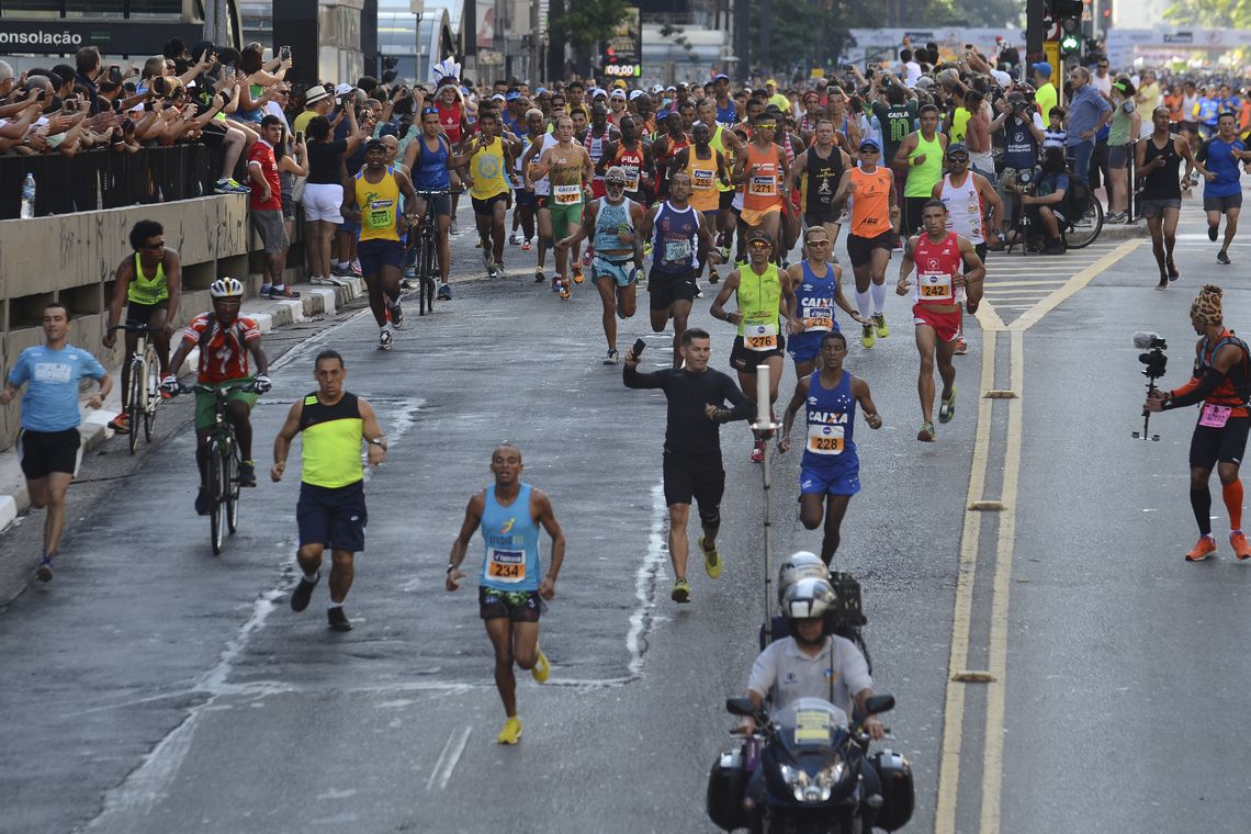 Rovena Rosa/Agência Brasil São Paulo - 92ª Corrida Internacional de São Silvestre, na Avenida Paulista, região central.(Rovena Rosa/Agência Brasil)