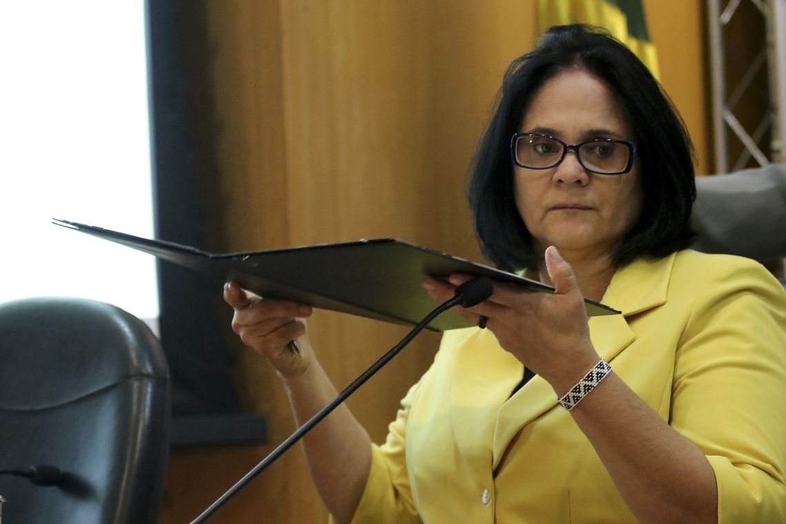 Wilson Dias/Agência Brasil A ministra da Mulher, Família e Direitos Humanos, Damares Alves, participa da cerimônia de assinatura de Carta Preventiva em Relação à Semana de Prevenção à Gravidez.