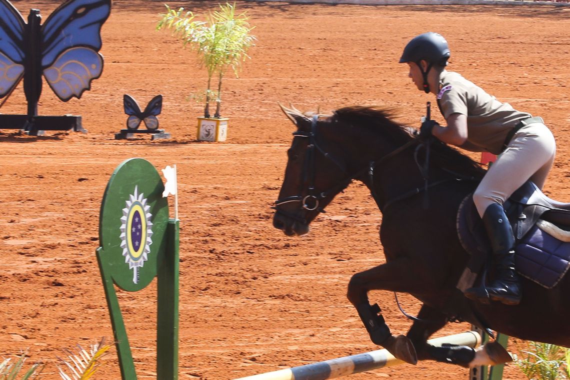 Antonio Cruz/Agência Brasil Competição equestre no 1º Regimento de Cavalaria de Guardas, em Brasília.