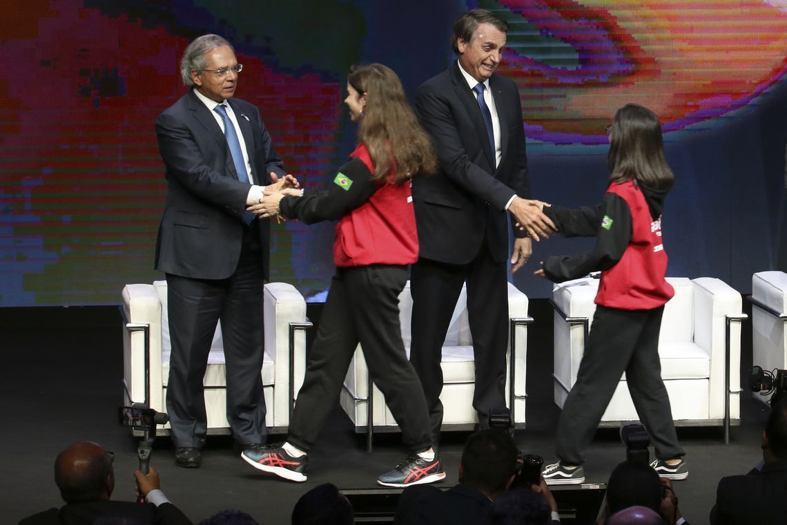 Rovena Rosa/Agência Brasil O presidente da República, Jair Bolsonaro, e o ministro da Economia, Paulo Guedes, durante encontro com lideranças empresariais, na sede da Federação das Indústrias do Estado de São Paulo (Fiesp).