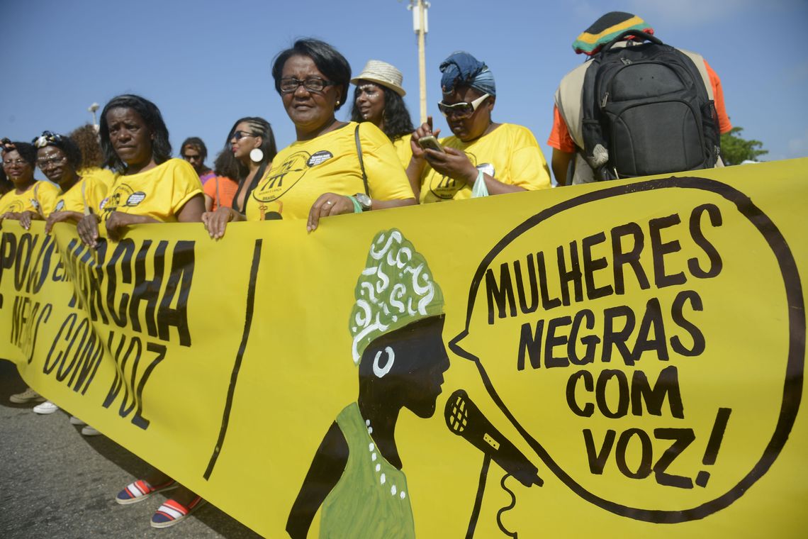 Fernando Frazão/Agência Brasil O Fórum Estadual de Mulheres Negras do Rio de Janeiro realizou pelo quinto ano consecutivo, a Marcha das Mulheres Negras, na orla de Copacabana, zona sul da capital.