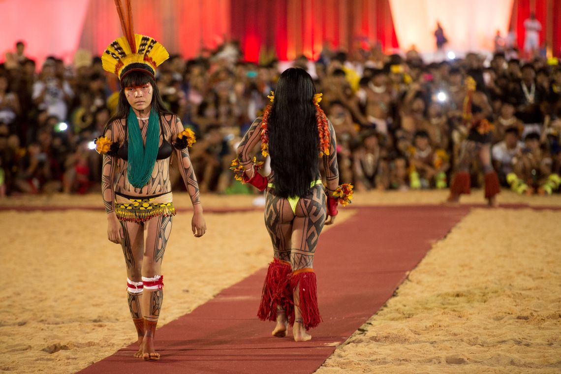 Marcelo Camargo/Agência Brasil Palmas (TO) - Mulheres de diversas etnias participam de desfile de beleza indígena durante os Jogos Mundiais dos Povos Indígenas ( Marcelo Camargo/Agência Brasil)