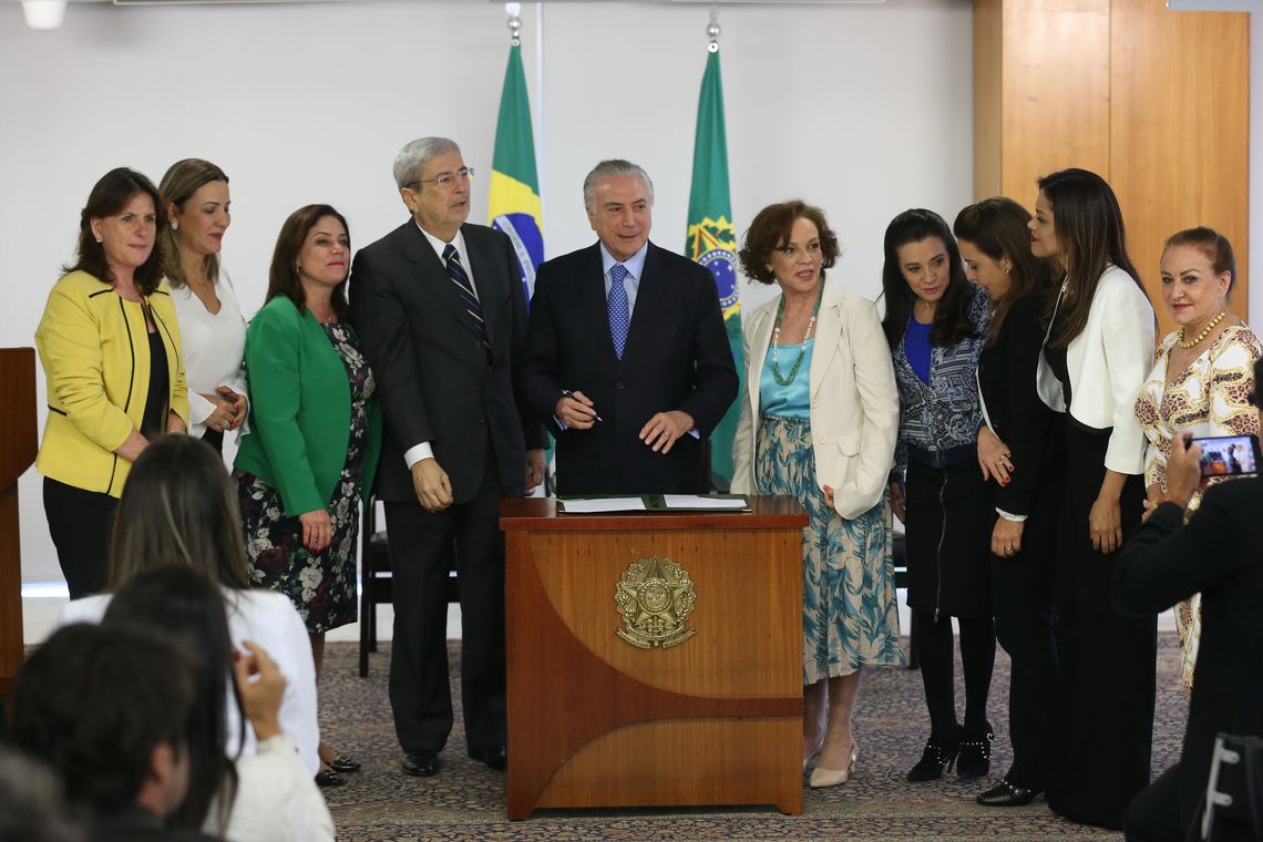 Valter Campanato/Agência Brasil Brasília - O presidente Michel Temer, durante a cerimônia de assinatura do decreto de criação da Rede Brasil Mulher, no Palácio do Planalto (Valter Campanato/Agência Brasil)