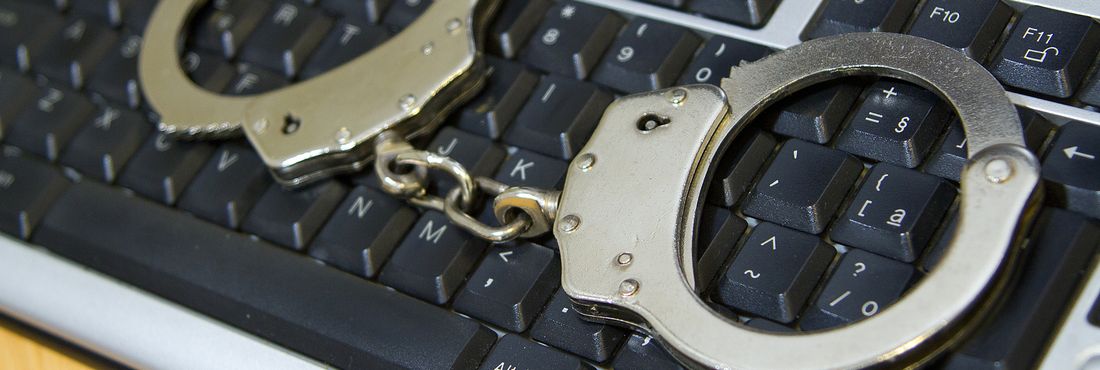 Crimes cibernéticos Crimes cibernéticos