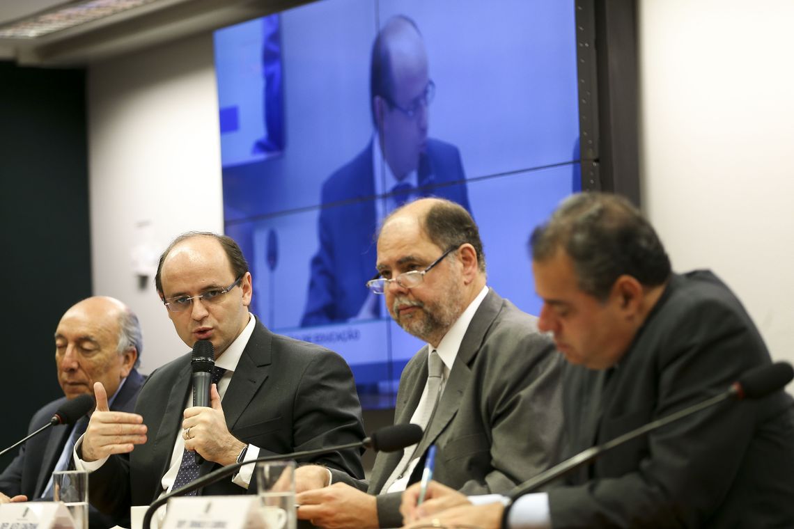 Marcelo Camargo/Agência Brasil O ministro da Educação, Rossieli Soares, participa de reunião da comissão de Educação da Câmara dos Deputados e lança a Cartilha de Orientação para Apresentação de Emendas Parlamentares ao Orçamento de 2019