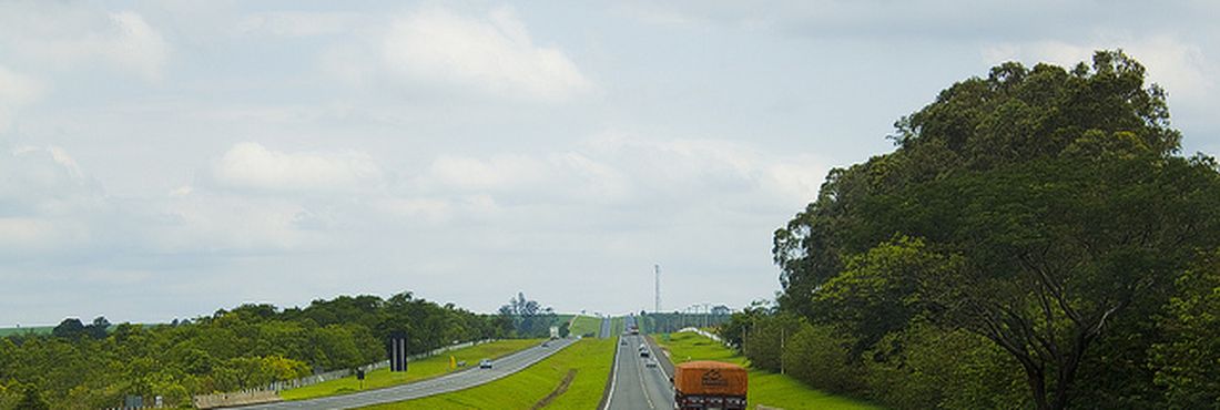 Imagem - Governo vai conceder mais de 17 mil km de rodovias e ferrovias Governo vai conceder mais de 17 mil km de rodovias e ferrovias