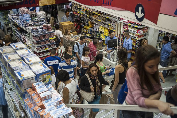 Marcelo Camargo comercio_varejista_julho2016.jpg