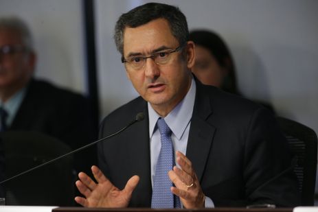 O ministro da Fazenda, Eduardo Guardia, participa do debate Financiamento de Estados e Municípios: desafios para um novo pacto federativo, na sede do Tribunal de Contas da União (TCU)/Antonio Cruz/Agência Brasil O ministro da Fazenda, Eduardo Guardia, participa do debate Financiamento de Estados e Municípios: desafios para um novo pacto federativo, na sede do Tribunal de Contas da União (TCU)