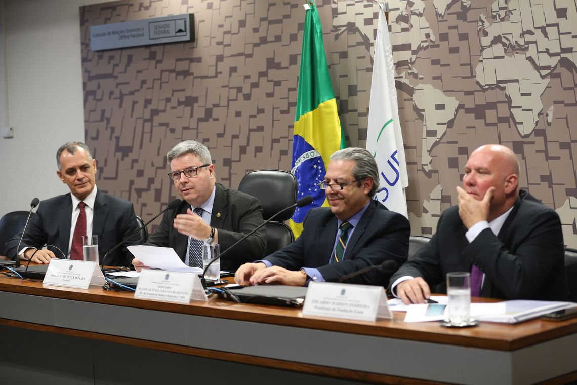 Fabio Rodrigues Pozzebom/Agência Brasil Brasília - CRE do Senado debate O Brasil e a Ordem Internacional: estender pontes ou erguer barreiras? com o tema o aumento da insegurança internacional: desafios e oportunidades (Fabio Rodrigues Pozzebom/Agência Brasil)