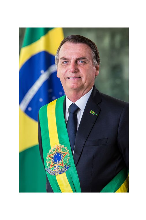 Alan Santos/PR/Divulgação Foto Oficial do Presidente da República, Jair Bolsonaro.
Divulgação Presidência da Republica/Creative Commons Atribuição-SemDerivações 3.0 Não Adaptada. http://www2.planalto.gov.br/acompanhe-o-planalto/foto-oficial