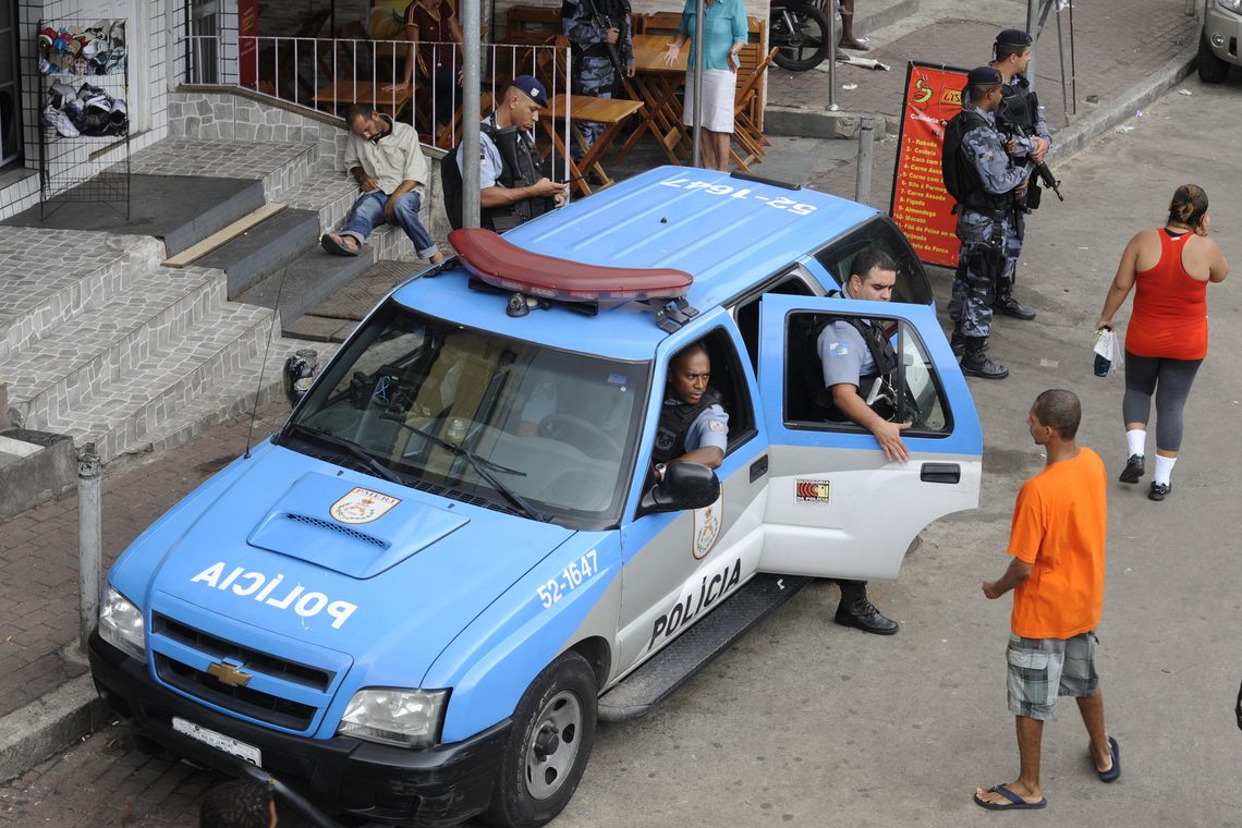 Tânia Rêgo; Agencia Brasil Rio de Janeiro - Policiais do Batalhão de Operações Especiais, do Batalhão de Polícia de Choque e de diversas UPPs foram à Rocinha para reforçar o policiamento na comunidade.