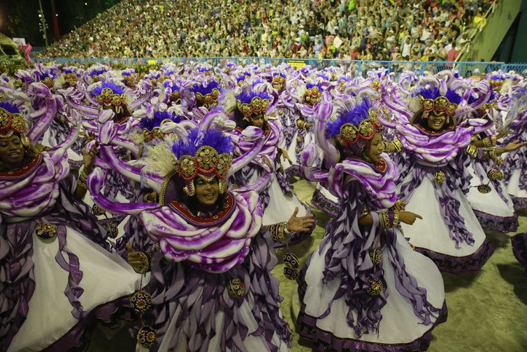 Desfile da Unidos do Viradouro no Carnaval 2019 no Rio de Janeiro