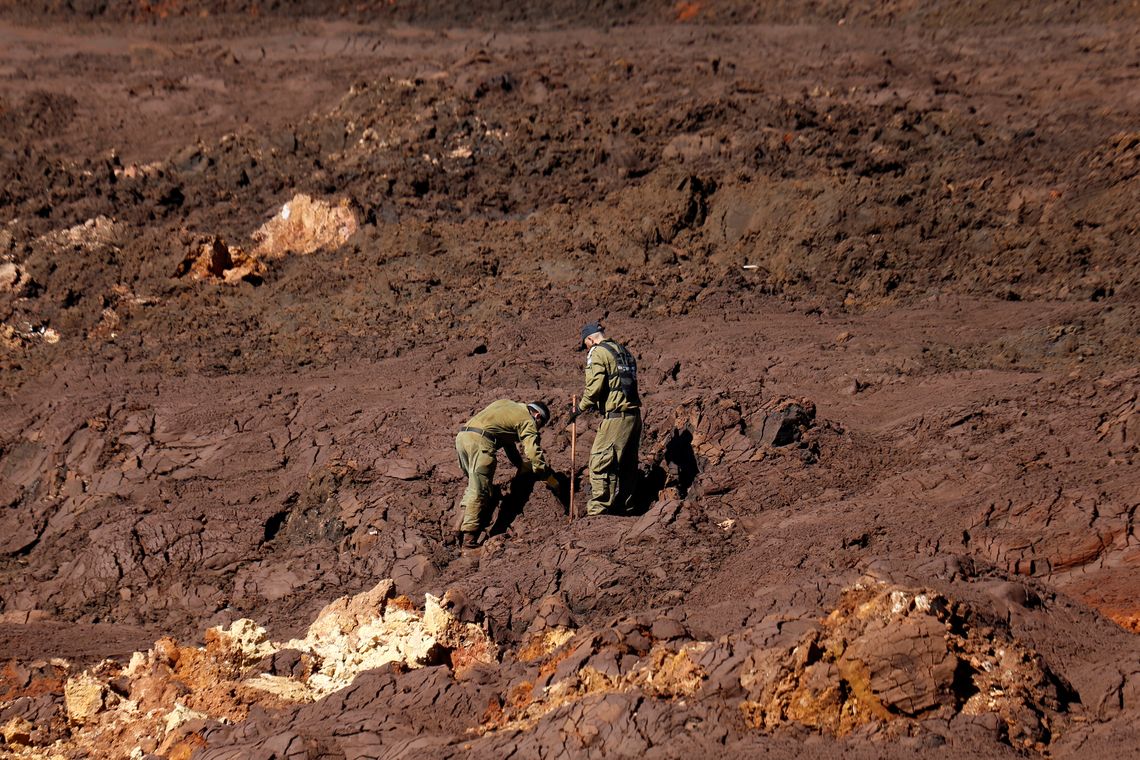 Militares israelenses durante buscas por vÃ­timas em Brumadinho, onde uma barragem da mineradora Vale se rompeu.