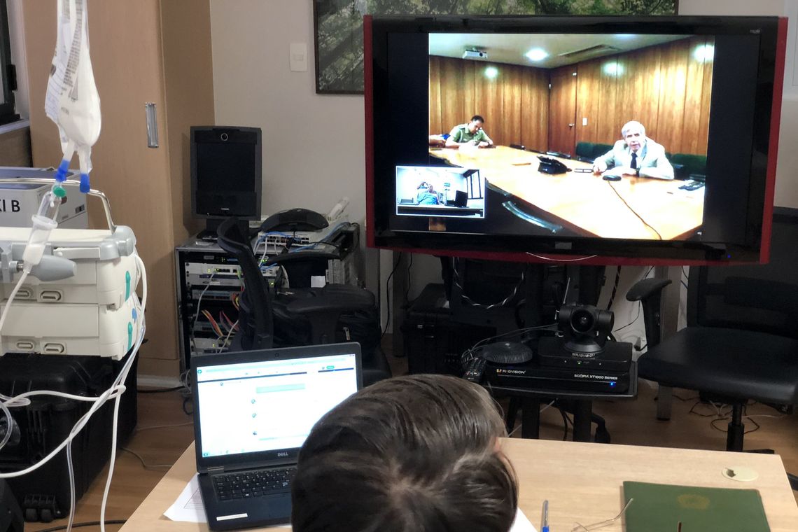 O presidente Jair Bolsonaro faz reuni&atilde;o por v&iacute;deoconfer&ecirc;ncia com o Ministro Chefe do Gabinete de Seguran&ccedil;a Institucional, General Heleno.