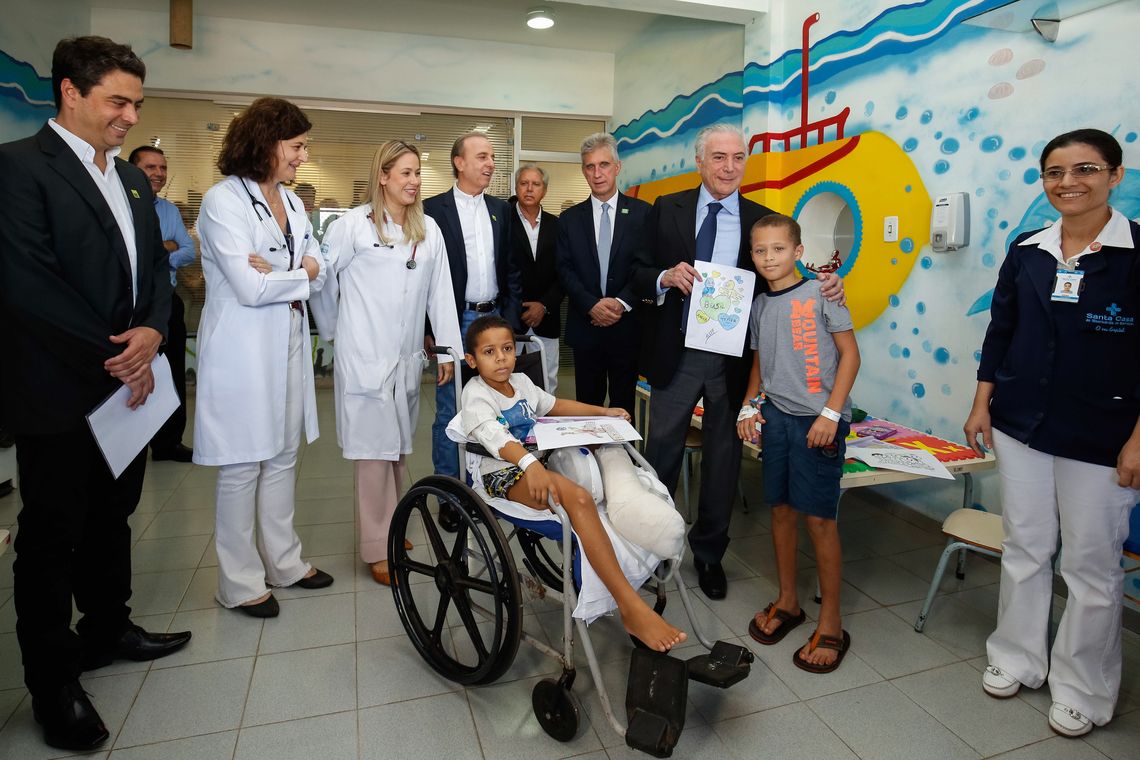 Alan Santos/PR Presidente Michel Temer visita instalações da Santa Casa de Misericórdia, em Barretos (SP).